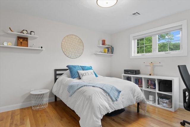 1 Norway Farms Dr, Norfolk, MA 02056