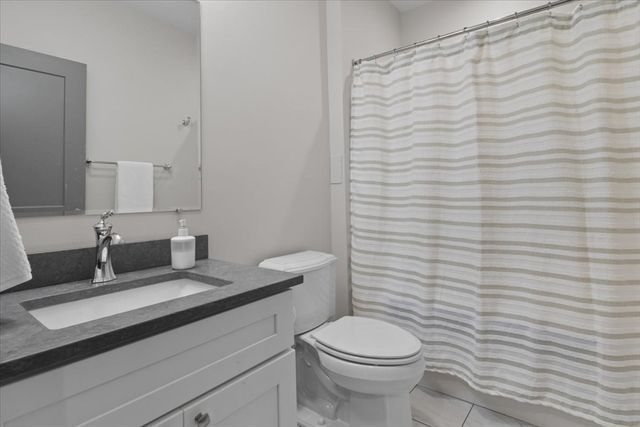 1 Norway Farms Dr, Norfolk, MA 02056