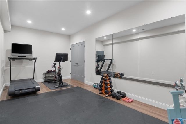 1 Norway Farms Dr, Norfolk, MA 02056