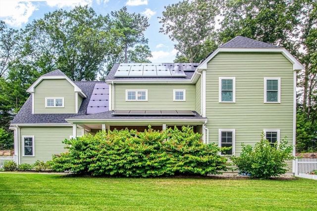 1 Norway Farms Dr, Norfolk, MA 02056