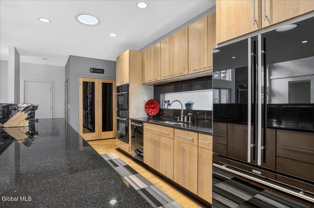 7 Legends Way, Clifton Park, NY 12019