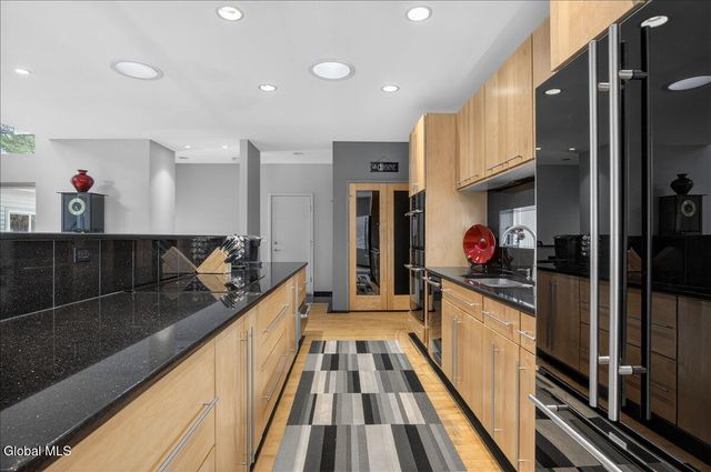 7 Legends Way, Clifton Park, NY 12019