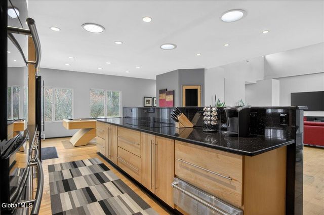 7 Legends Way, Clifton Park, NY 12019