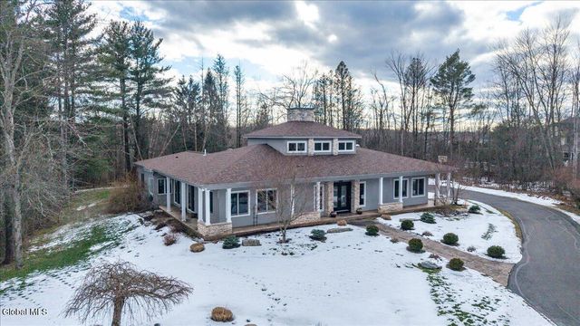 7 Legends Way, Clifton Park, NY 12019
