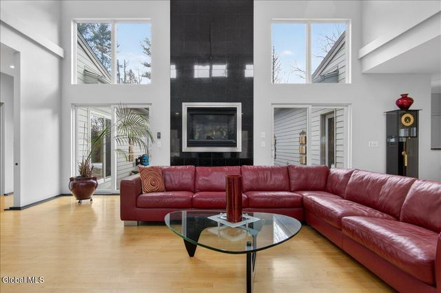 7 Legends Way, Clifton Park, NY 12019