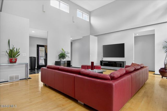 7 Legends Way, Clifton Park, NY 12019