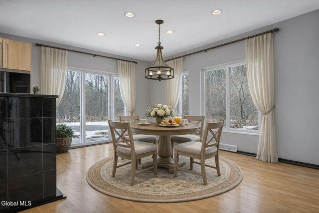 7 Legends Way, Clifton Park, NY 12019