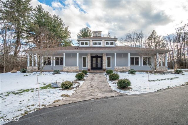 7 Legends Way, Clifton Park, NY 12019