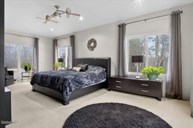 7 Legends Way, Clifton Park, NY 12019