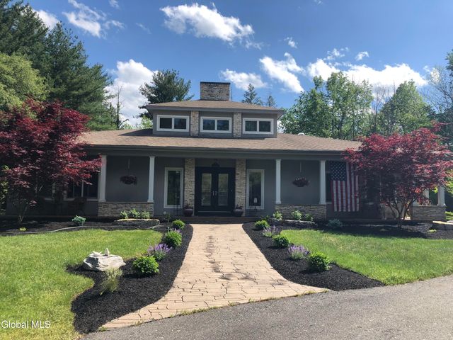 7 Legends Way, Clifton Park, NY 12019