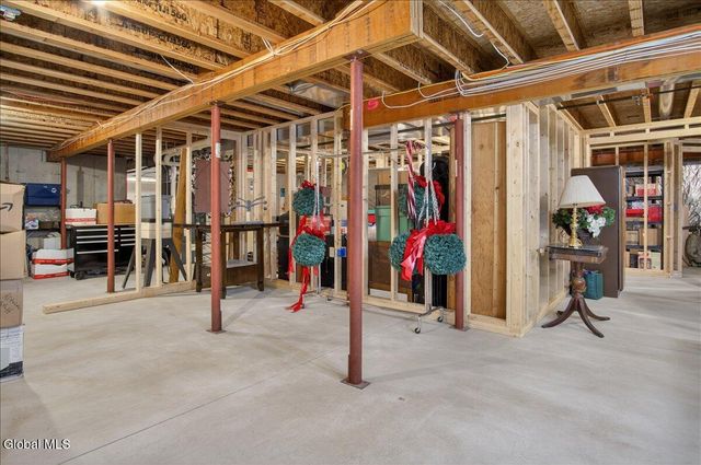 7 Legends Way, Clifton Park, NY 12019