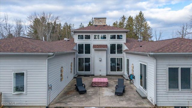 7 Legends Way, Clifton Park, NY 12019