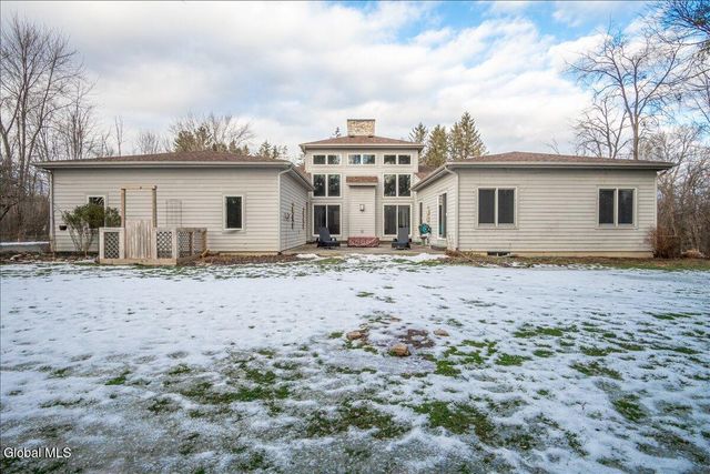 7 Legends Way, Clifton Park, NY 12019