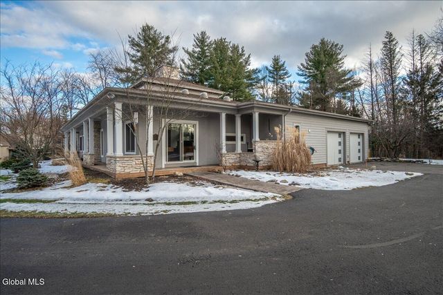 7 Legends Way, Clifton Park, NY 12019