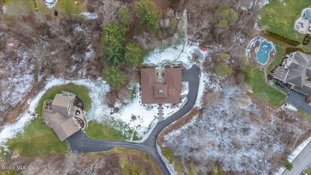 7 Legends Way, Clifton Park, NY 12019