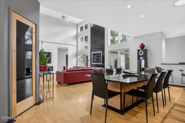 7 Legends Way, Clifton Park, NY 12019