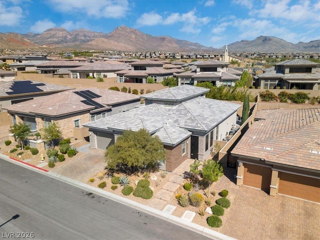 12374 Skyracer Drive, Las Vegas, NV 89138 — exterior