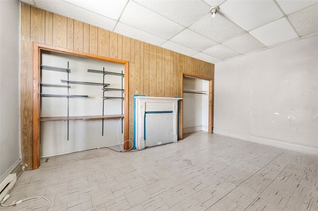 303 Agnew Rd, Jeannette, PA 15644