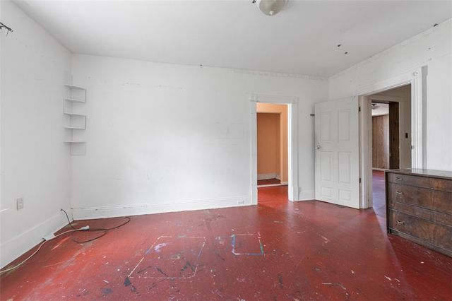 303 Agnew Rd, Jeannette, PA 15644