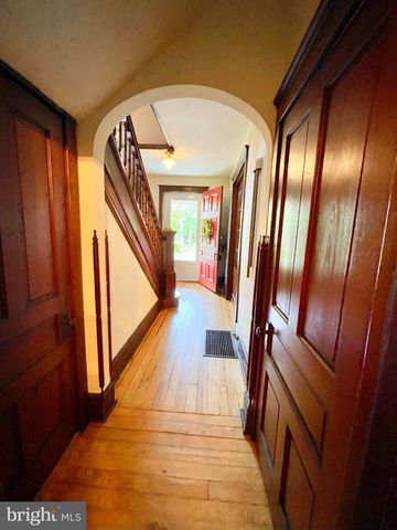 557 NELSON ST, Chambersburg, PA 17201