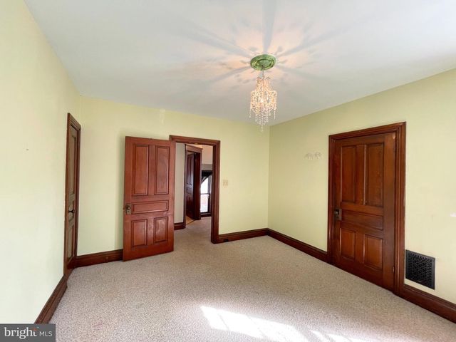 557 NELSON ST, Chambersburg, PA 17201