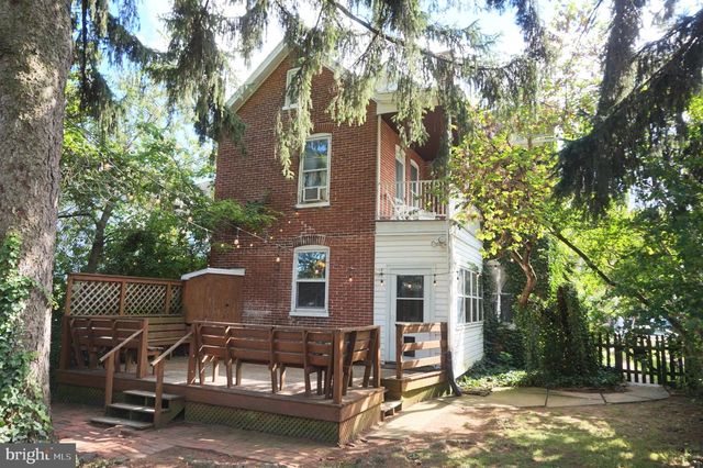557 NELSON ST, Chambersburg, PA 17201