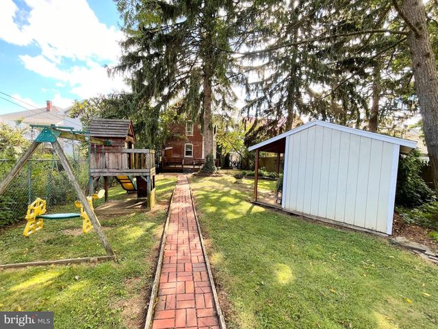 557 NELSON ST, Chambersburg, PA 17201