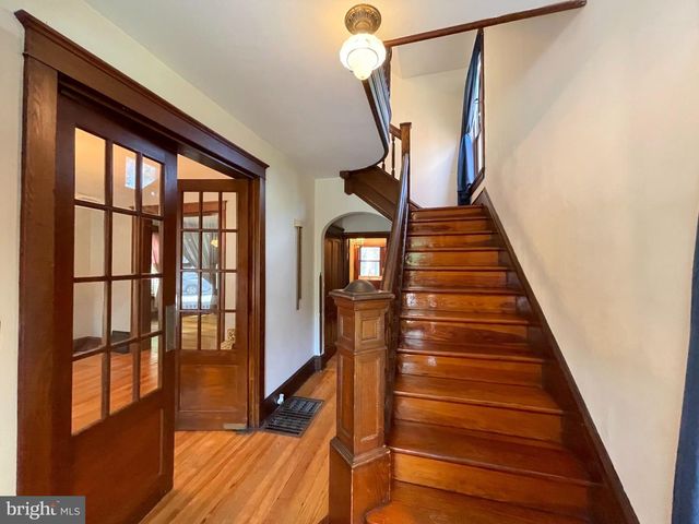 557 NELSON ST, Chambersburg, PA 17201