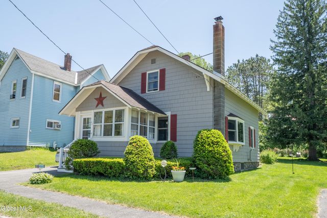 42 Franklin Street, Gloversville, NY 12078