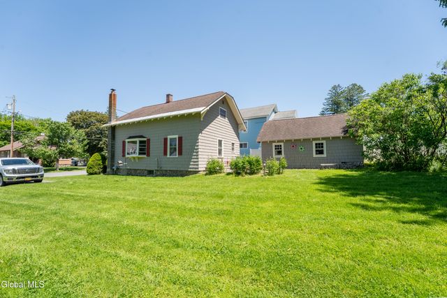 42 Franklin Street, Gloversville, NY 12078