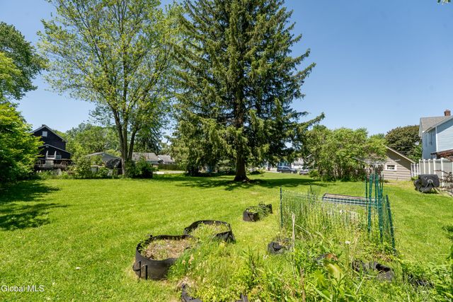 42 Franklin Street, Gloversville, NY 12078