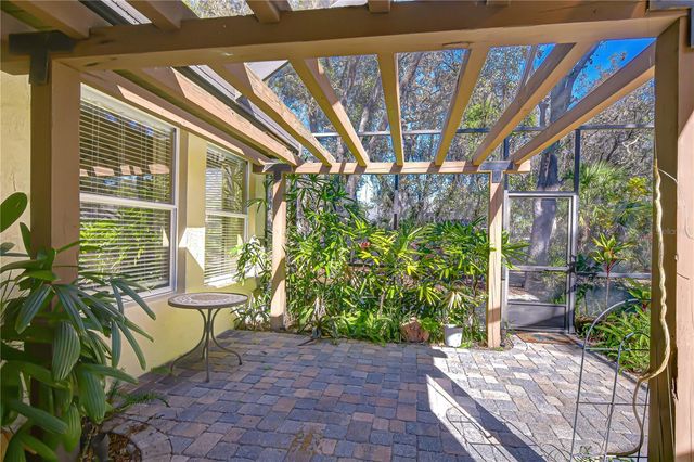 6020 AUDUBON MANOR BOULEVARD, Lithia, FL 33547