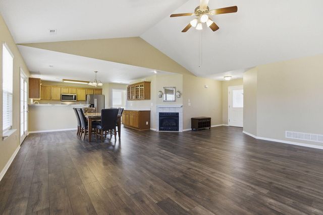 4008 BEECHWOOD DR, Columbia, MO 65202