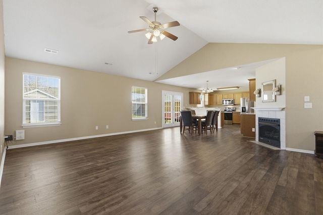 4008 BEECHWOOD DR, Columbia, MO 65202