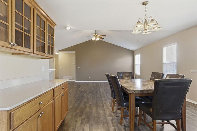 4008 BEECHWOOD DR, Columbia, MO 65202