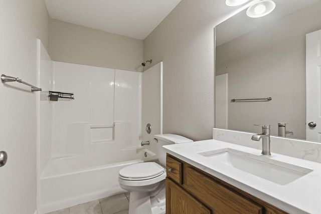 4008 BEECHWOOD DR, Columbia, MO 65202