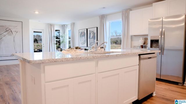 287 HALIFAX LANE, Chelsea, AL 35043