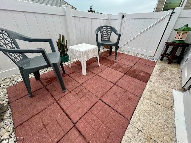 577 Portside DR, North Port, FL 34287