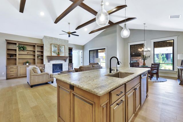 4041 N Tyler Ct, Maize, KS 67101