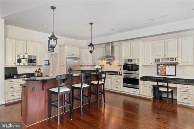 3878 BILLBERRY DR, Fairfax, VA 22033