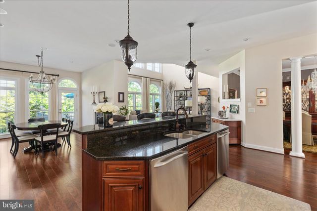 3878 BILLBERRY DR, Fairfax, VA 22033