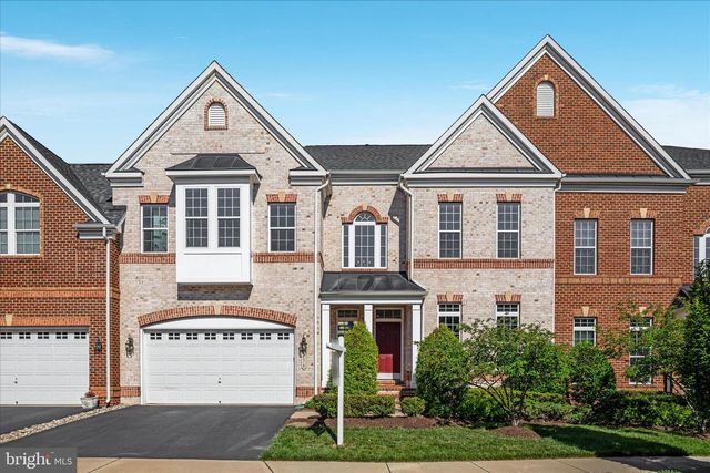 3878 BILLBERRY DR, Fairfax, VA 22033