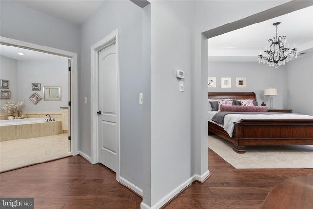 3878 BILLBERRY DR, Fairfax, VA 22033