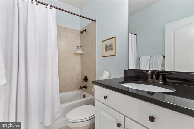 3878 BILLBERRY DR, Fairfax, VA 22033