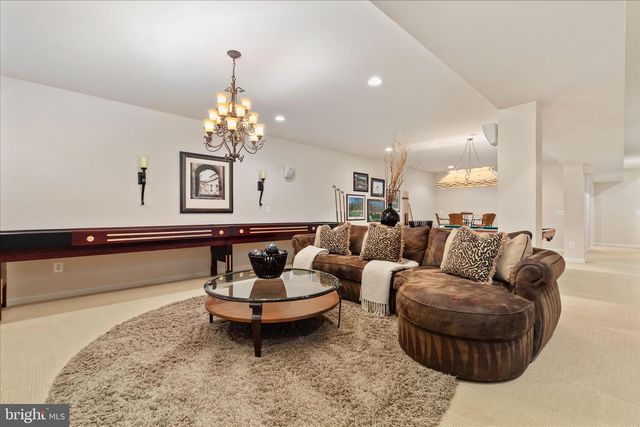 3878 BILLBERRY DR, Fairfax, VA 22033