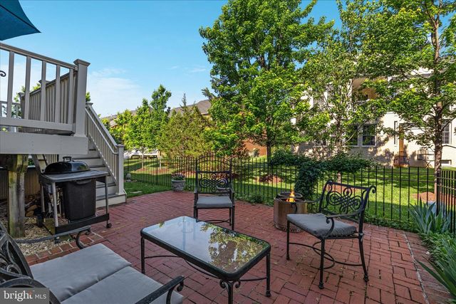 3878 BILLBERRY DR, Fairfax, VA 22033