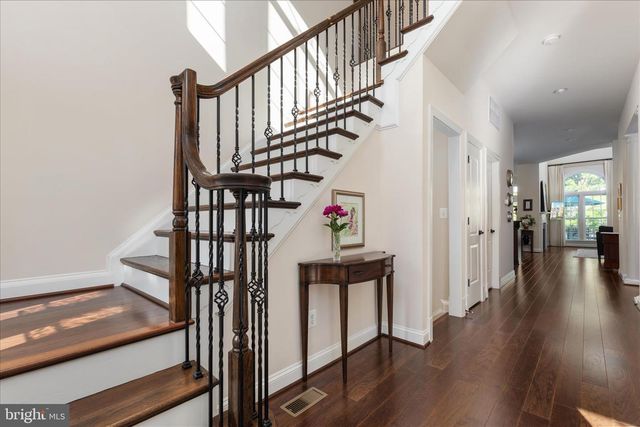 3878 BILLBERRY DR, Fairfax, VA 22033