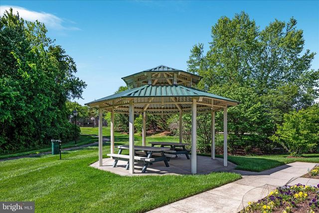 3878 BILLBERRY DR, Fairfax, VA 22033