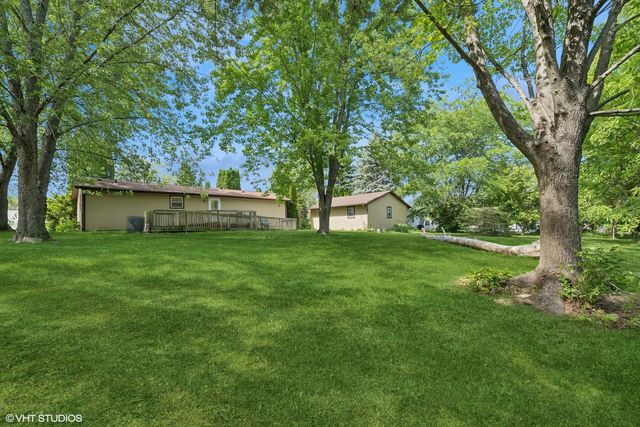 104 Hastings Way SW, Poplar Grove, IL 61065