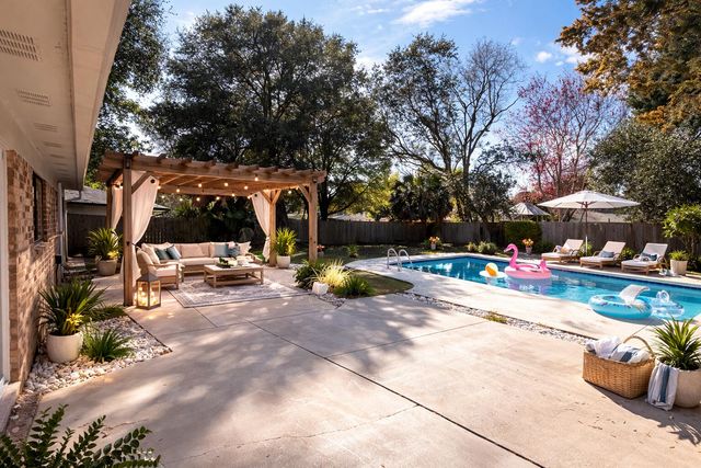 415 Main Street, Destin, FL 32541